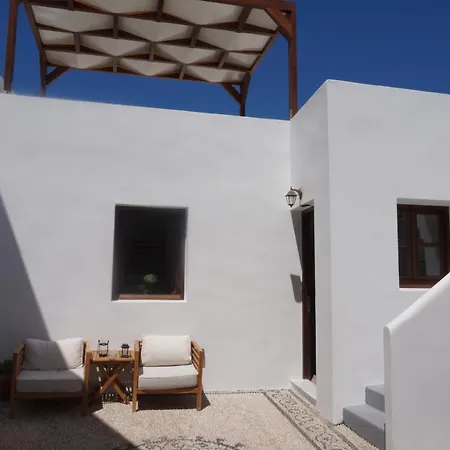 Elegant-lindian Marietta * Lindos (Rhodes)