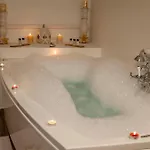 Elegant-lindian Marietta