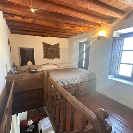 Elegant-lindian Marietta