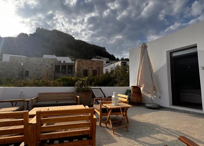 Elegant-lindian Marietta Líndos