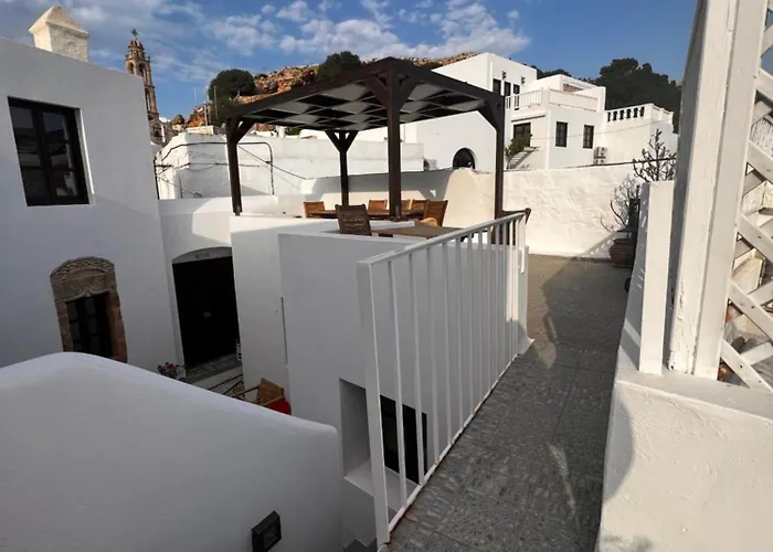 Elegant-lindian Marietta