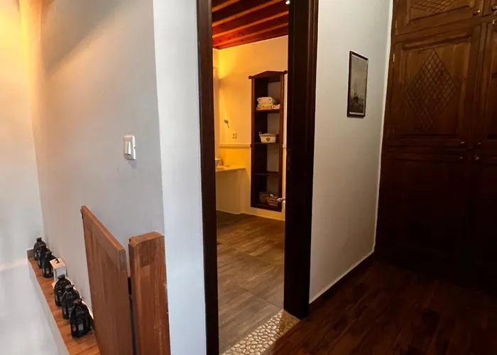 Elegant-lindian Marietta Villa