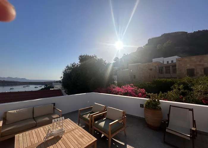 Elegant-lindian Marietta *