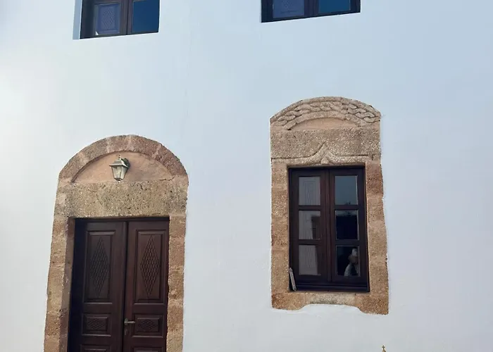 Elegant-lindian Marietta *