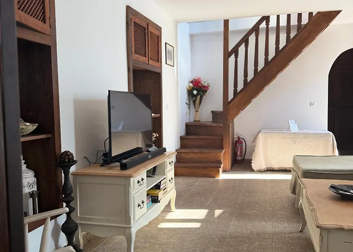 Elegant-lindian Marietta Líndos