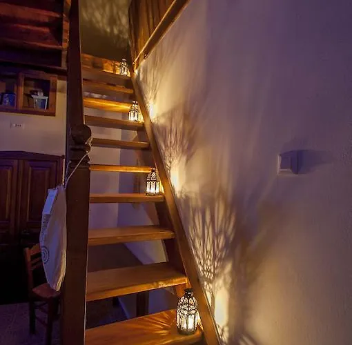 Elegant-lindian Marietta *