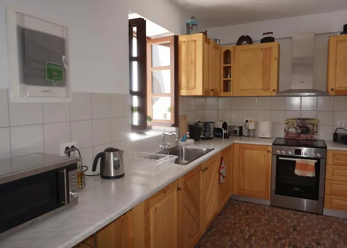 Elegant-lindian Marietta * Líndos