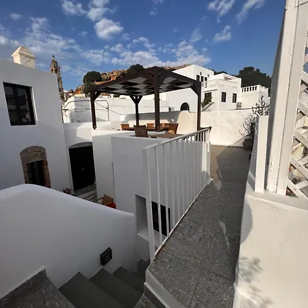 Elegant-lindian Marietta