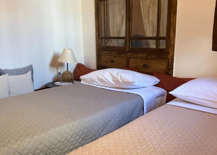 Elegant-lindian Marietta