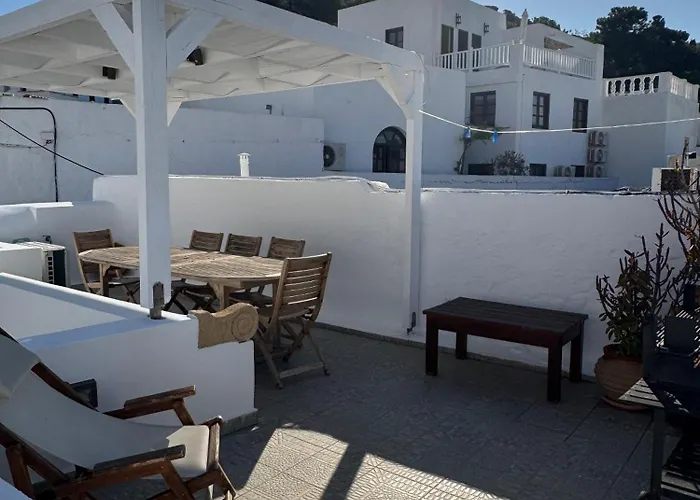 Elegant-lindian Marietta *