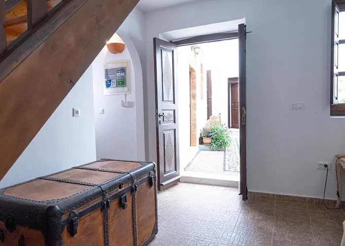 Elegant-lindian Marietta Villa