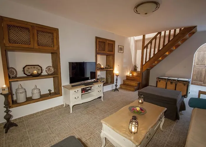 Elegant-lindian Marietta Villa
