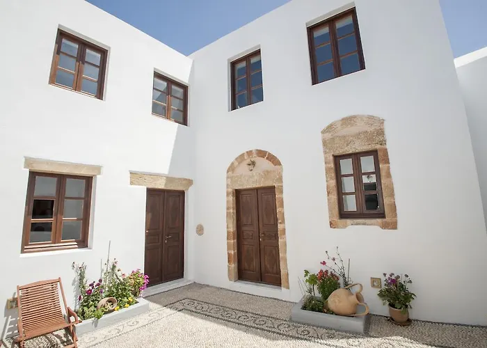 Elegant-lindian Marietta